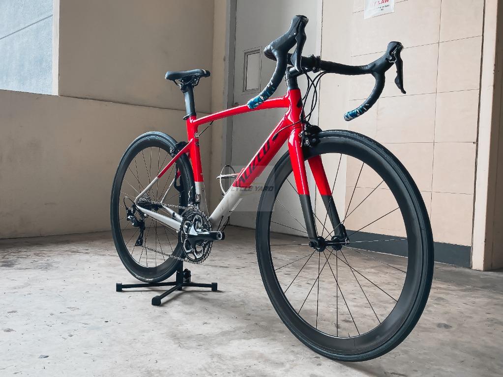 PRICE REDUCED Specialized Allez Sprint Red Silver Size 54 Shimano 105