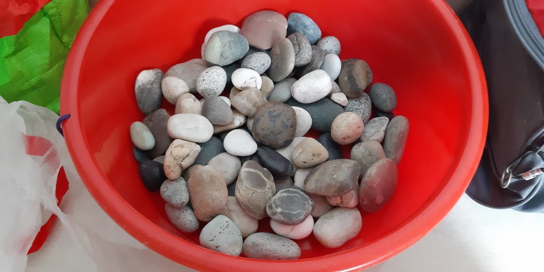 Stones / Pebbles for Fish Tank / Gardens, Furniture & Home Living