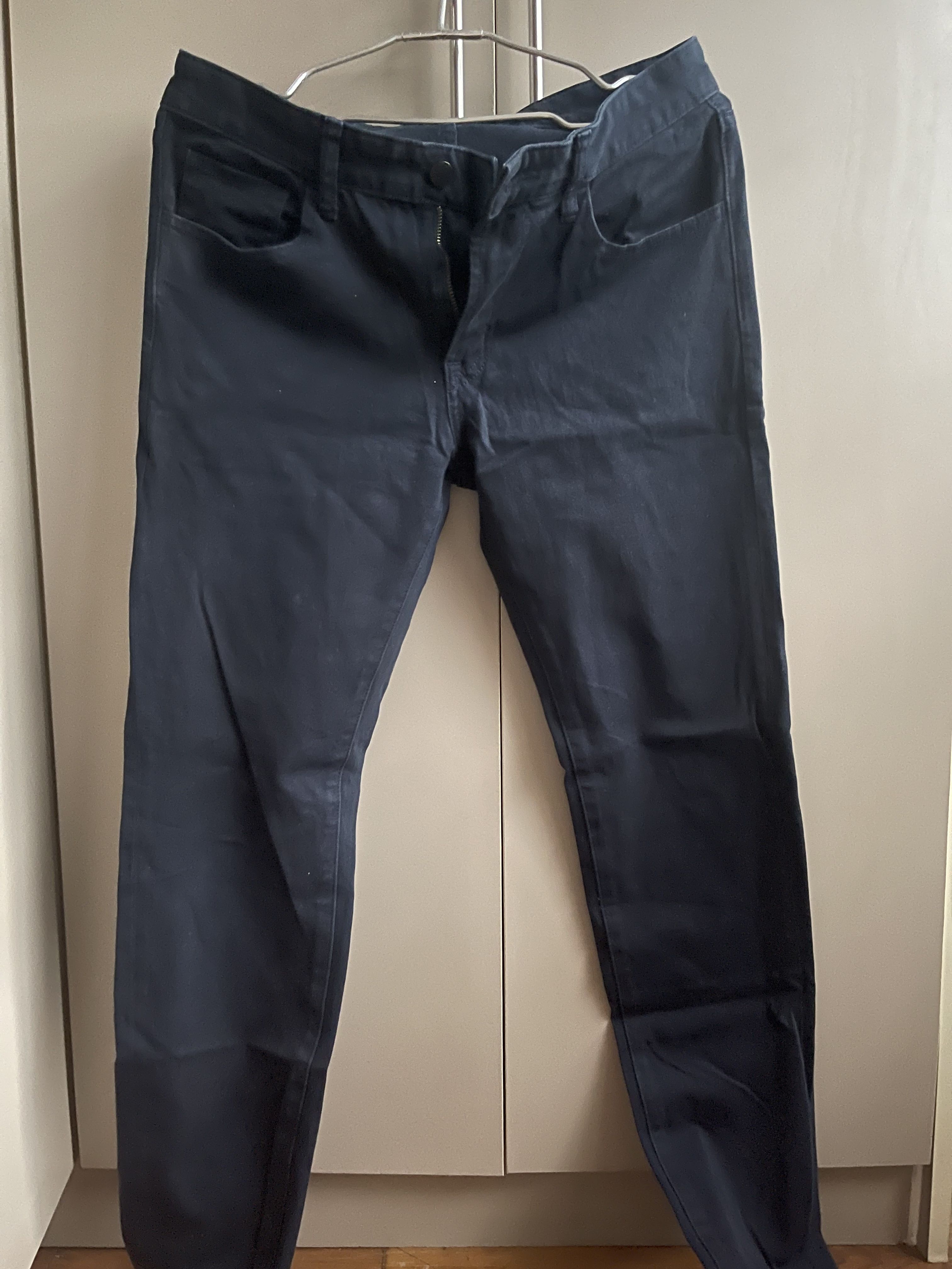 UNIQLO DARK NAVY BLUE JEANS, Men's 