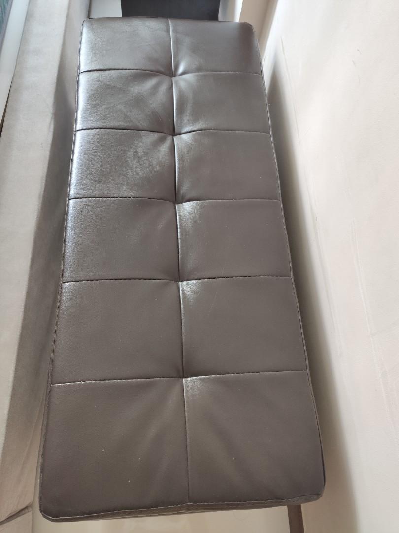 Second hand outlet storage bench