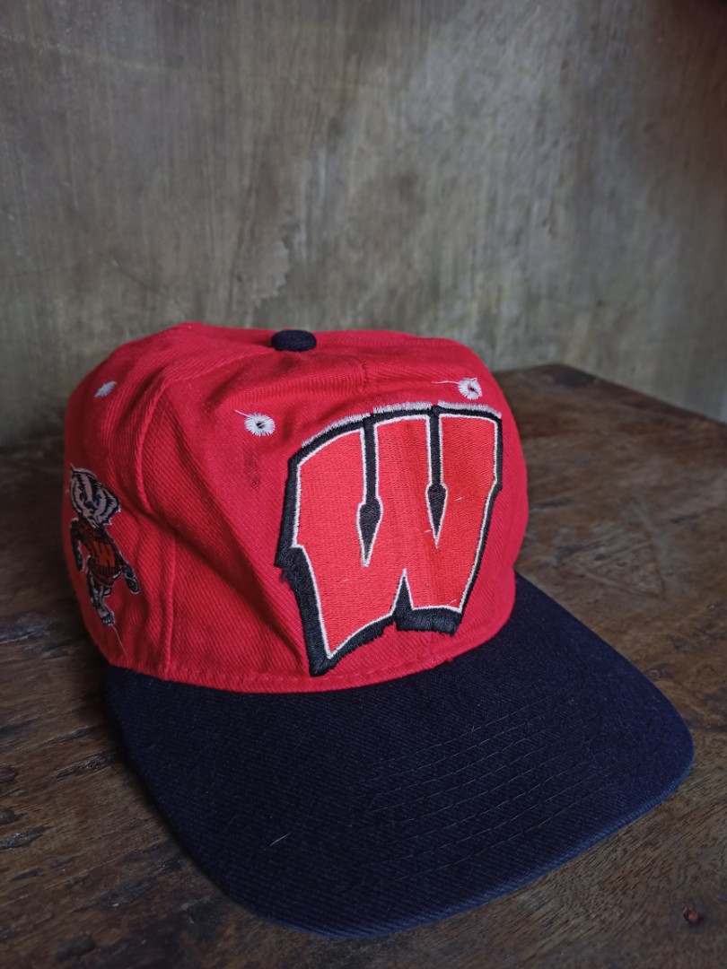 Retro wisconsin badgers hat top