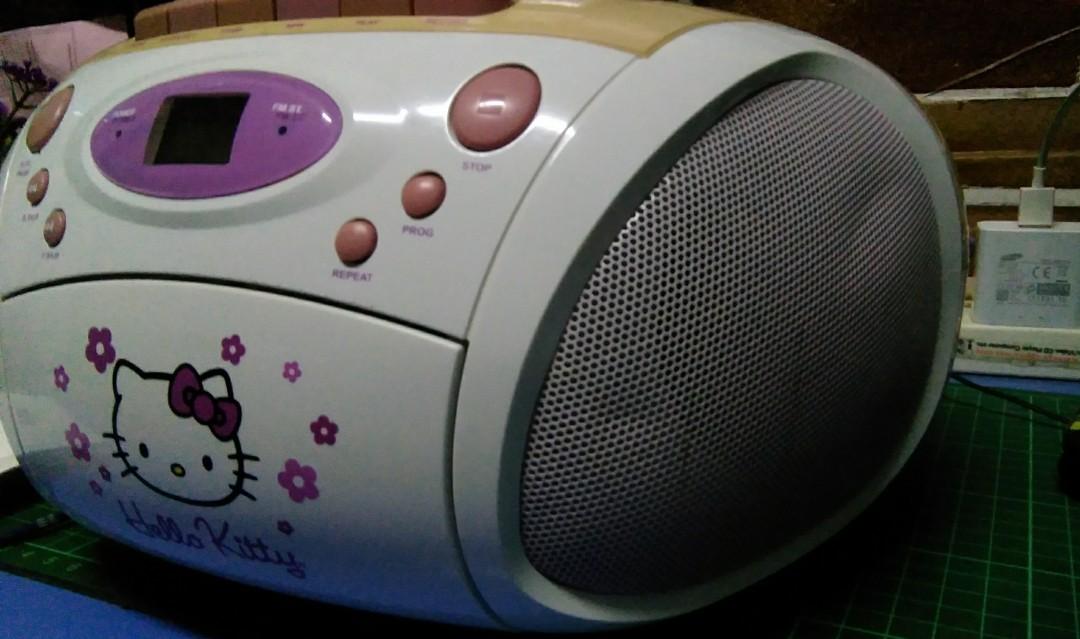 Vintage Radio Hello Kitty Stereo AM/FM/CD Boom Box with Cassette Player