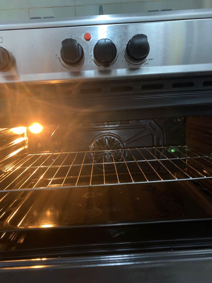 White Westinghouse Gas Range Oven, TV & Home Appliances, Kitchen