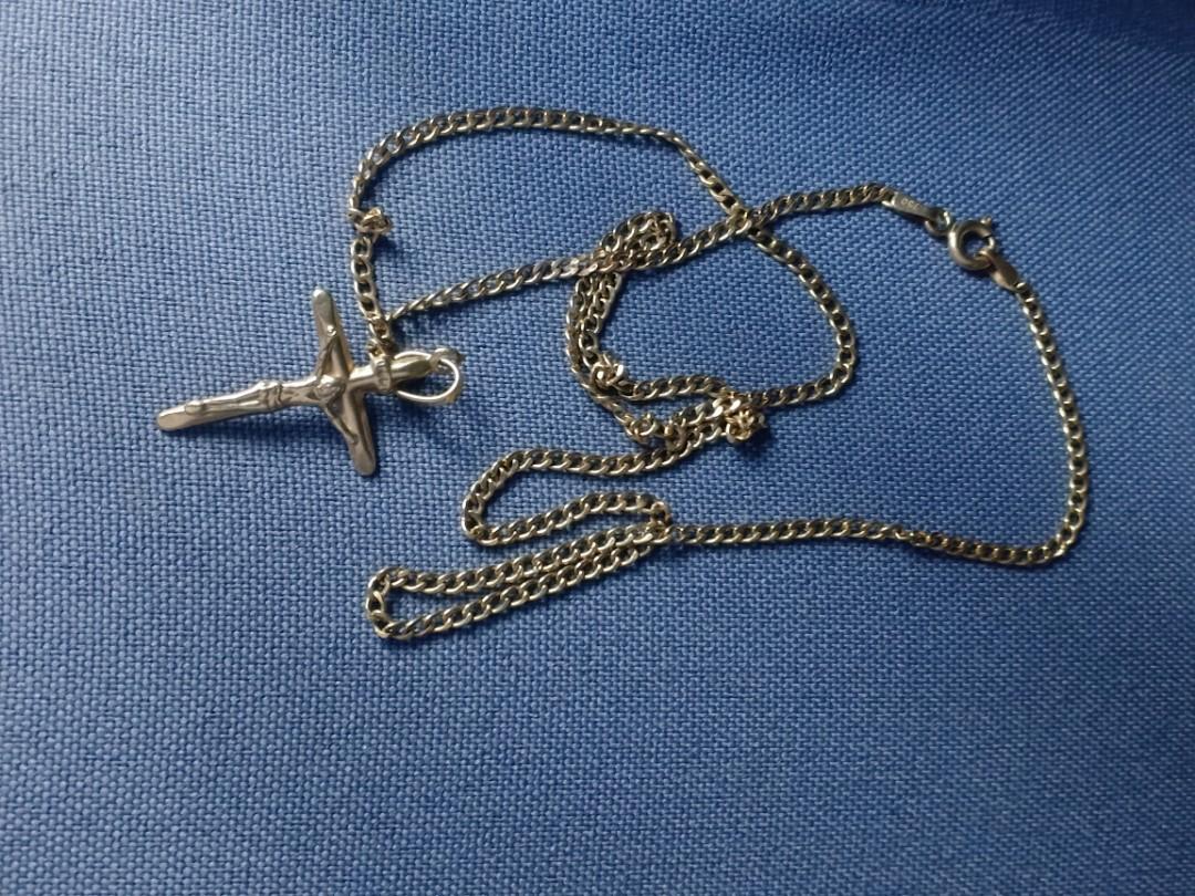 18k authentic necklace w Pendant cross (Category: Necklaces) located in Pasig City. Submitted by lively08_29 (Listing ID 1096038655, Image 3). Description: ❗❗MUST READ❗❗ 18k necklace 18k pendant 2.31 Grams sf shoulder by buyer 255 via lbc w insurance.