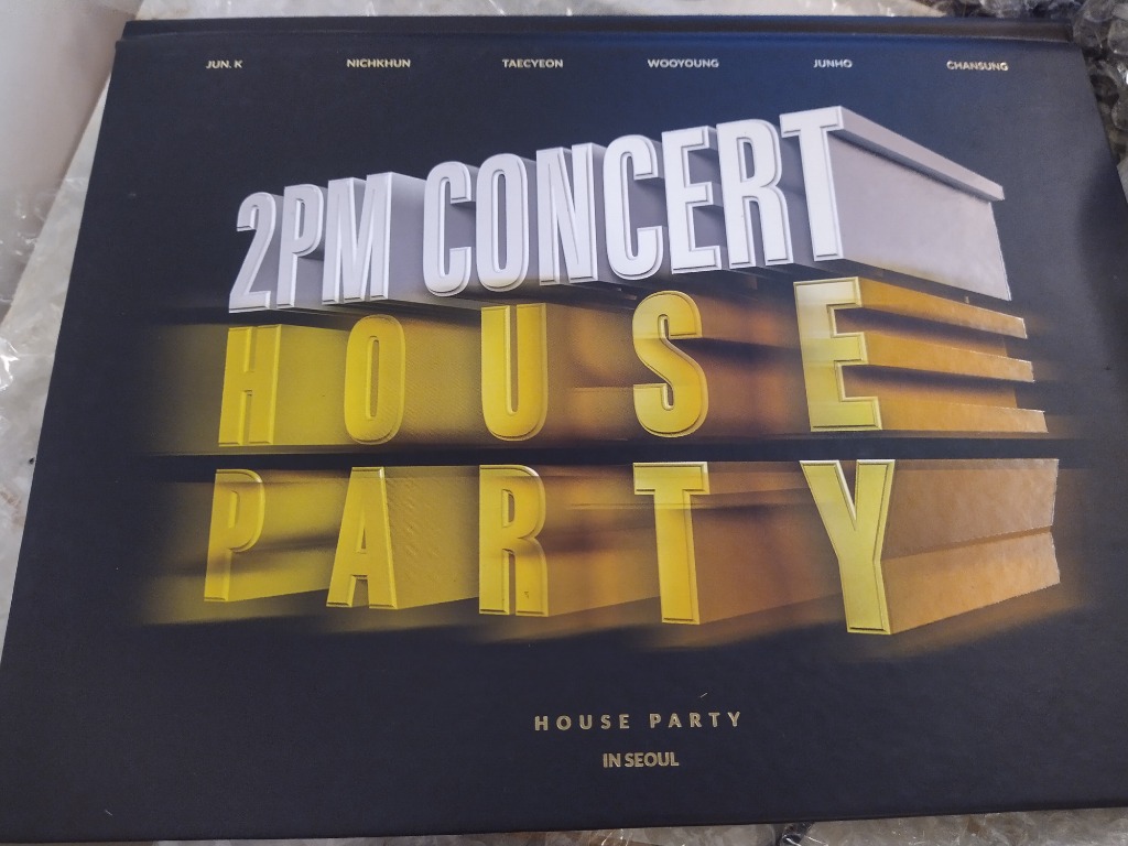 2pm Concert - House Party DVD, 興趣及遊戲, 玩具& 遊戲類- Carousell