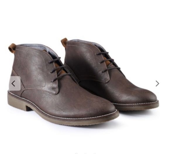 Burton chukka sales boots