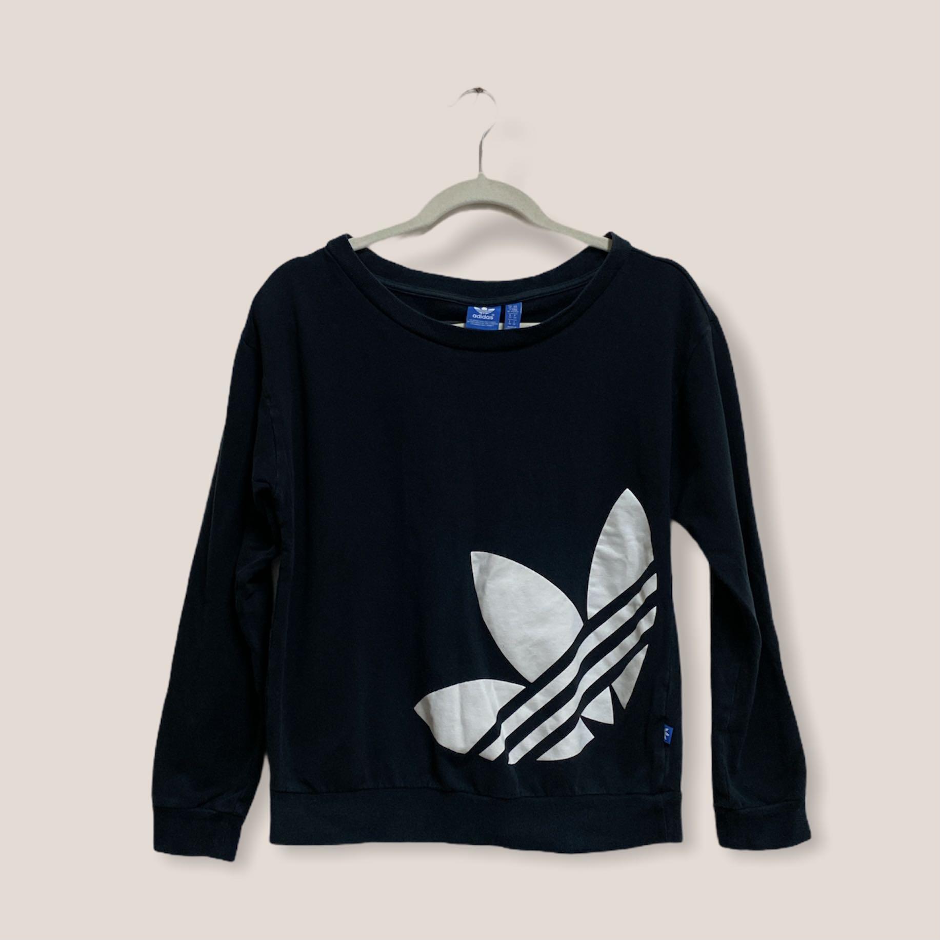 ADIDAS Sweatshirt (Category: Longsleeves) located in Angeles City. Submitted by chaqi (Listing ID 1096211117, Image 1). Description: ✨ decluttering sale ✨ AUTHENTIC, unless stated otherwise ADIDAS Black Light Logo Sweatshirt > fits sizes XS-S flaws: loose neck rim.