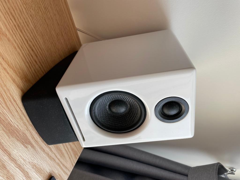 Audioengine a2+ online wall mount