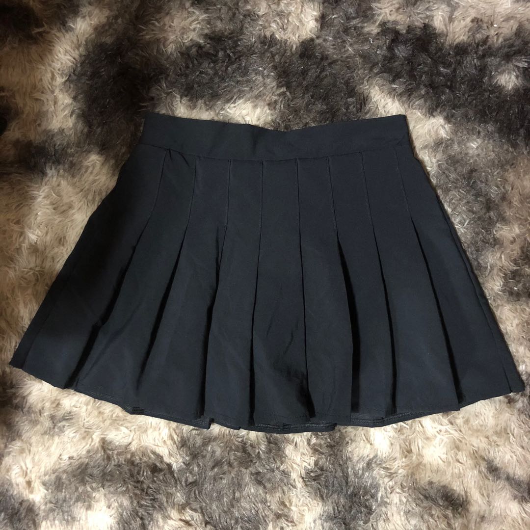 black skirt