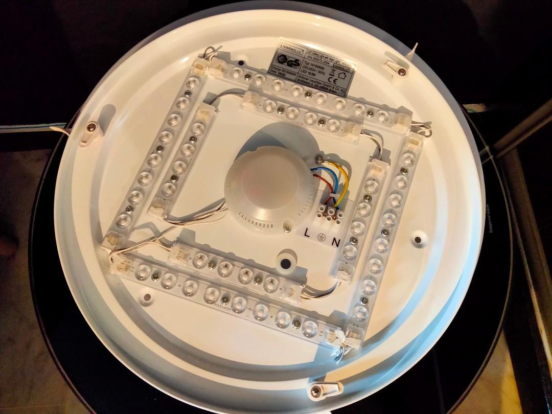 Ceiling light (Category: Lighting) located in Singapore. Submitted by irafitrishah (Listing ID 1096283196, Image 3). Description: LED ceiling light with night light Remote control included.