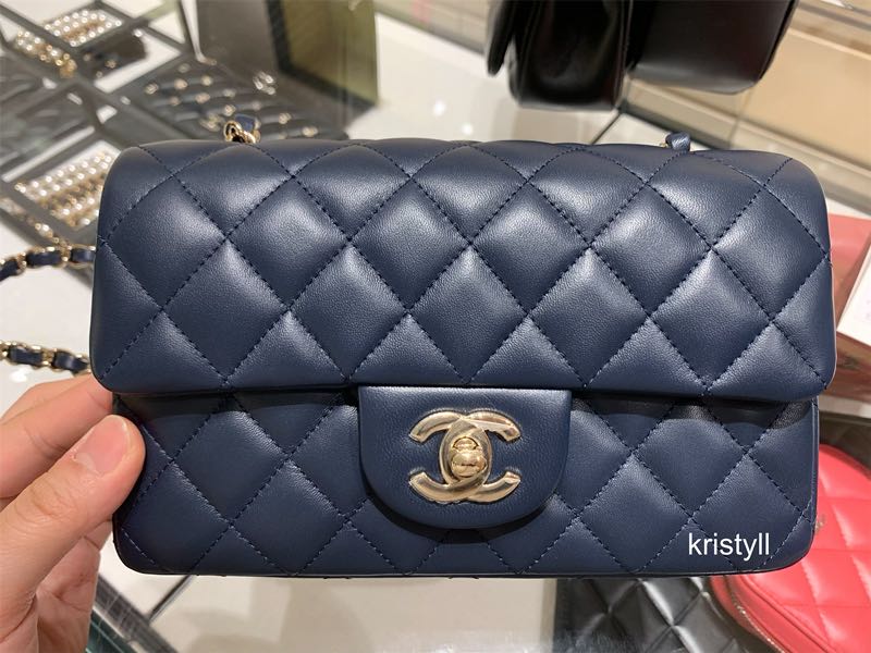Chanel classic flap navy blue clearance
