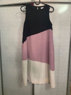 (Category: ) located in . Submitted by cotton_closets (Listing ID 1096107936, Image 1). Description: .