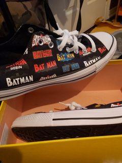 CONVERSE  ALL STAR CHUCK TAYLOR LOWTOP BATMAN SIZE 10.5