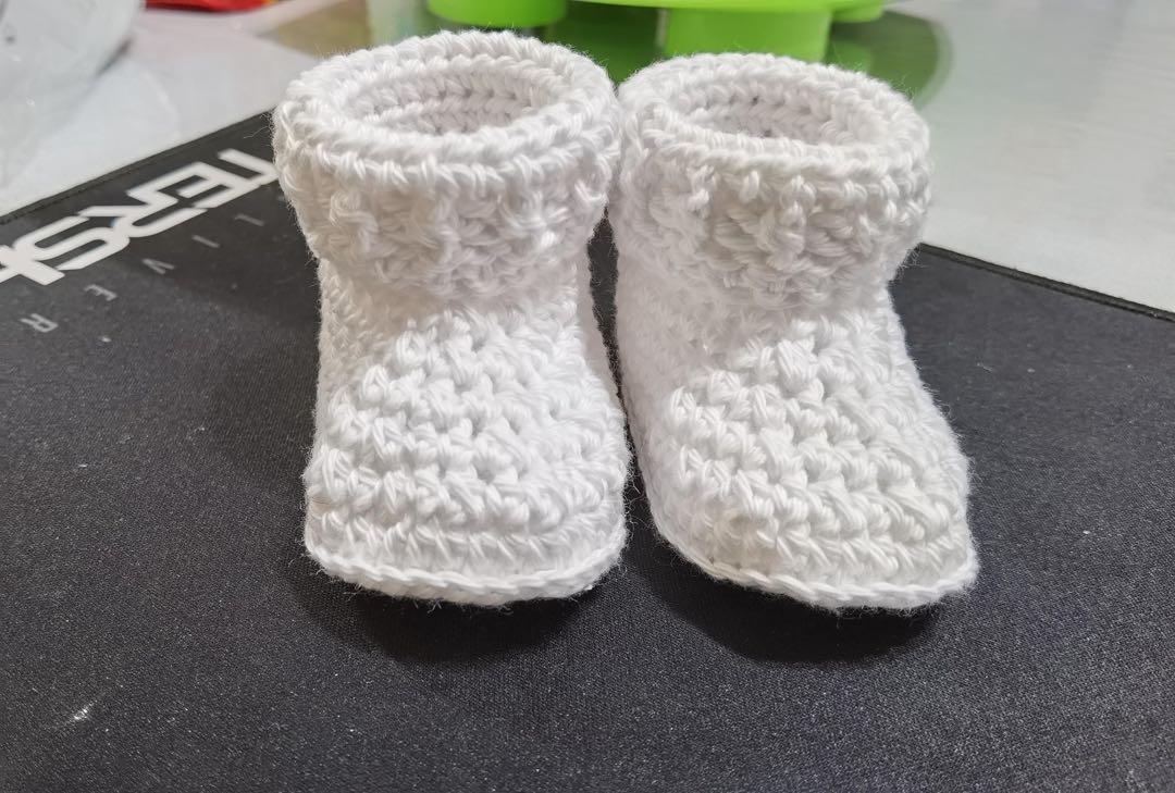 White crochet baby new arrivals booties