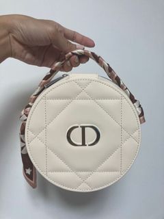 （分類：）位於 。 由 ceciliapig 提交（商品編號 1096195864，圖片 1）。簡介： 。