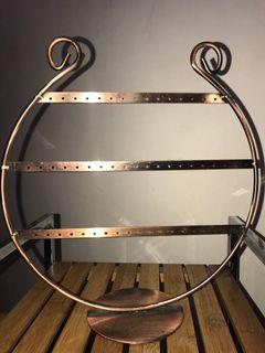 Earrings organizer/stand