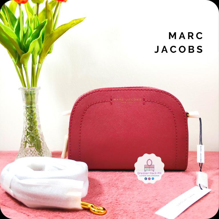 MARC JACOBS PLAYBACK CROSSBODY (SULTRY RED)
