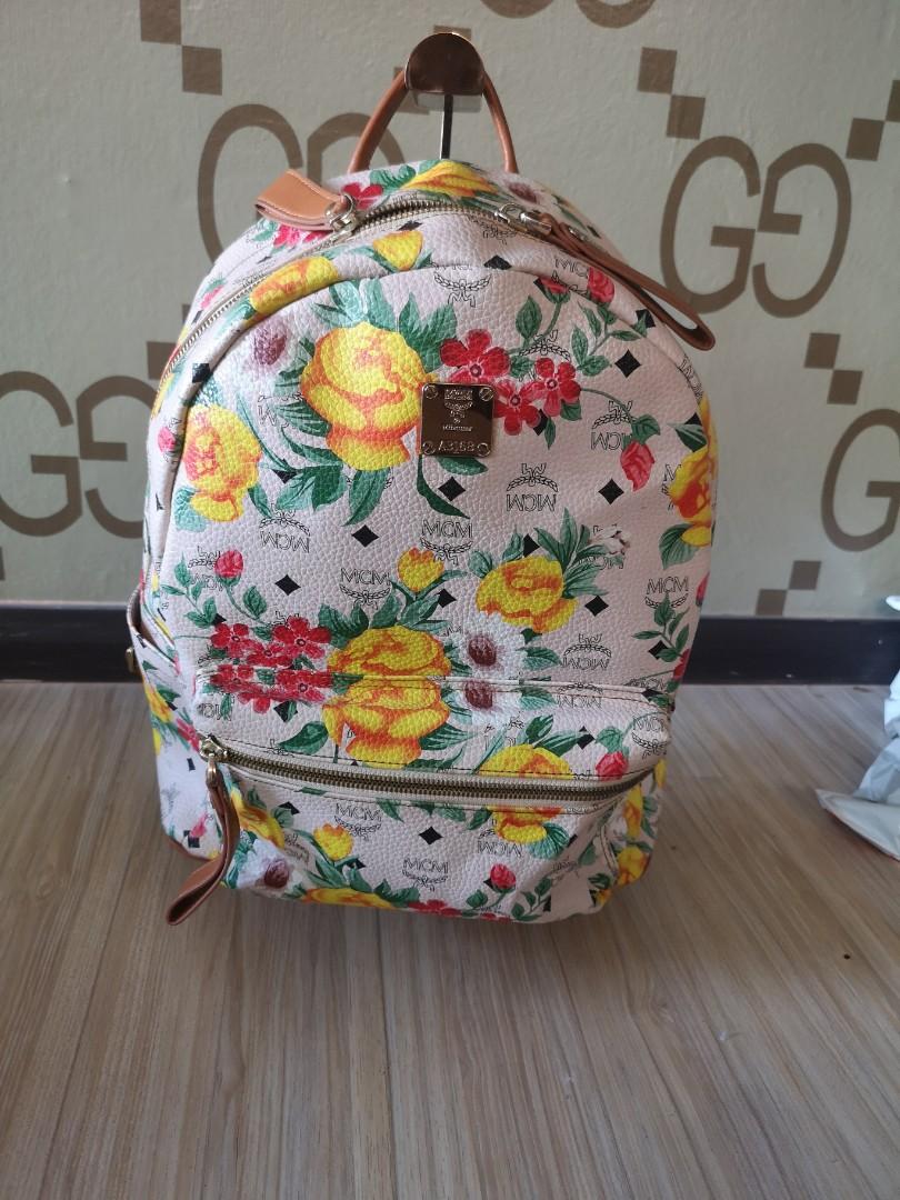 Floral mcm bag outlet