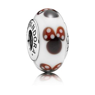 (Category: ) located in . Submitted by dropbywardrobe (Listing ID 1096240876, Image 1). Description: .