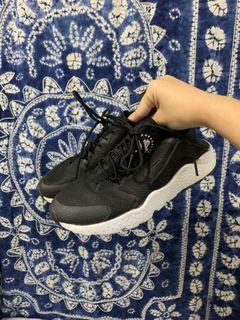 nike huarache 36.5