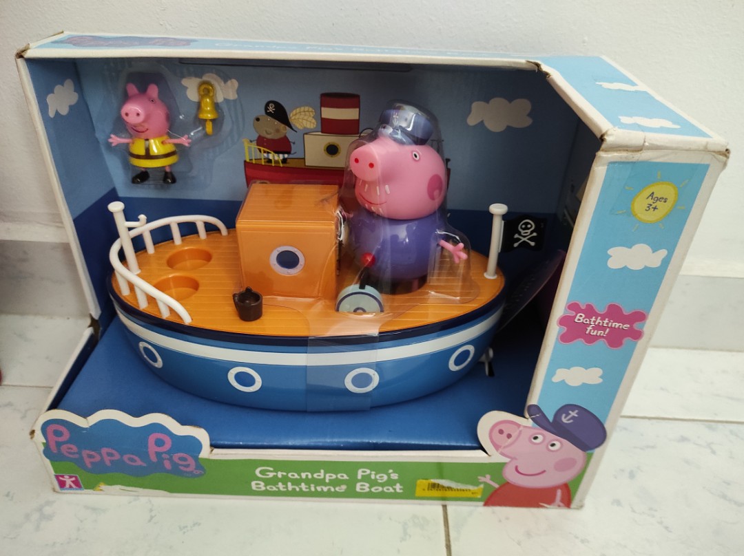 Grandpa pig's outlet bathtime boat