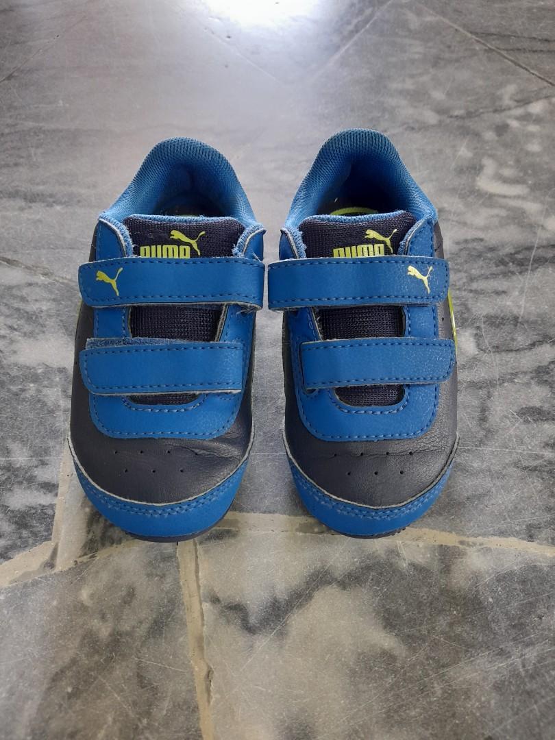 Puma light sale up shoes
