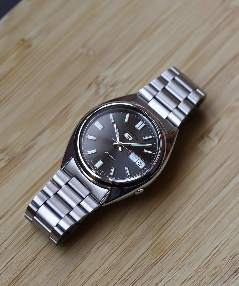 Seiko 5 SNXS79 Automatic Steel Watch Classic Brand New SNXS, Men's Fashion, Watches & Accessories, Watches on Carousell