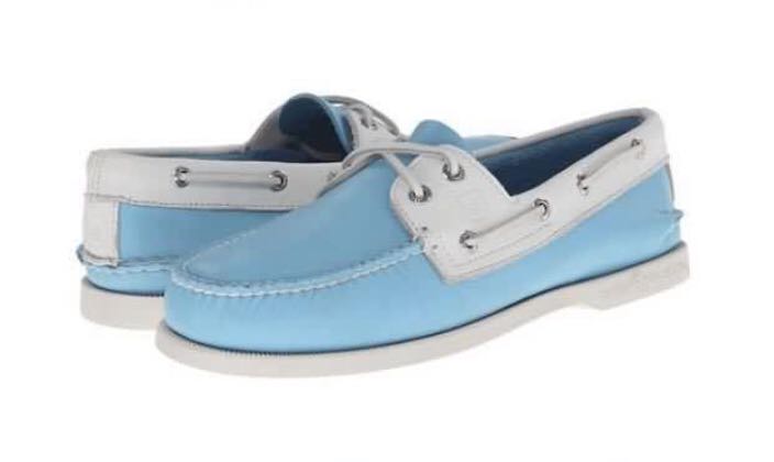 Light blue discount sperrys men s