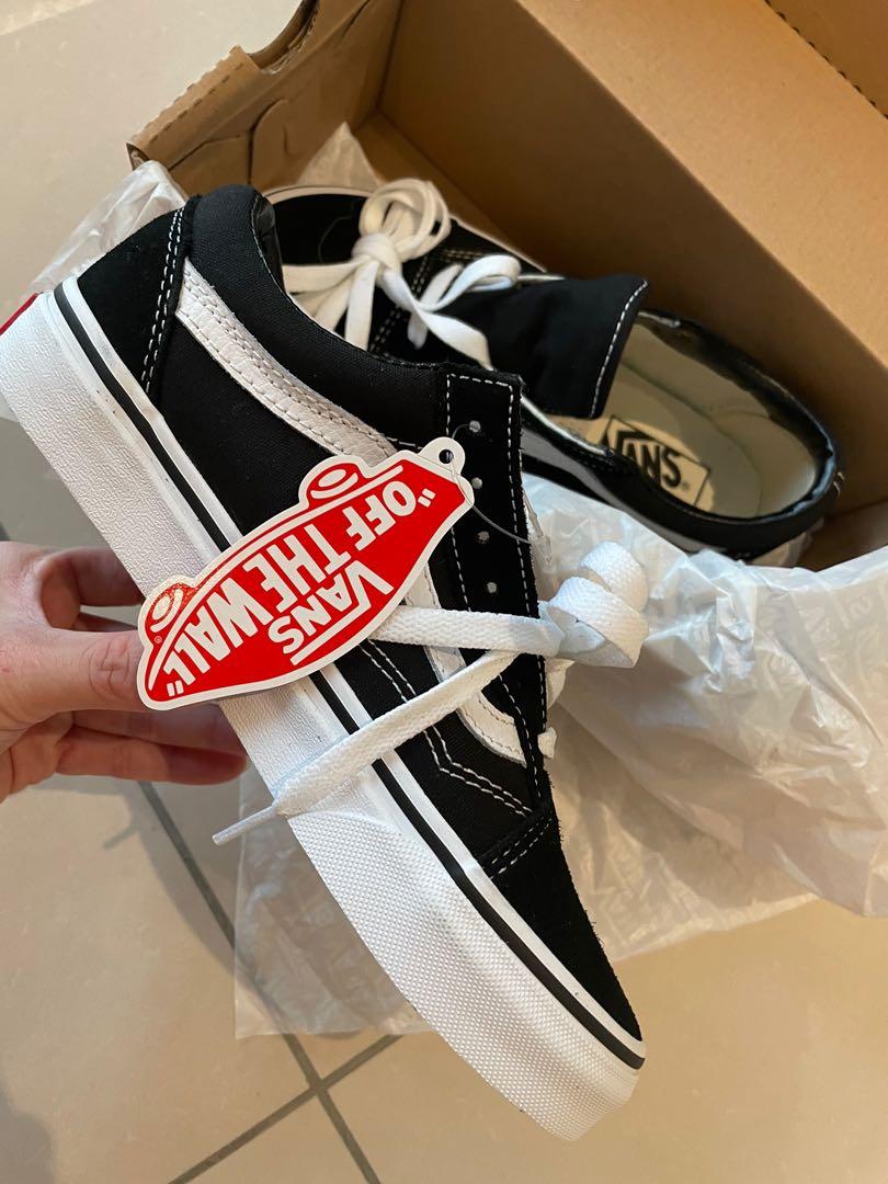 Black and white vans sale size 4.5