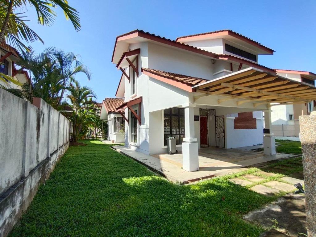 Wts Freehold Double Storey Bungalow Jentayu Property For Sale On Carousell