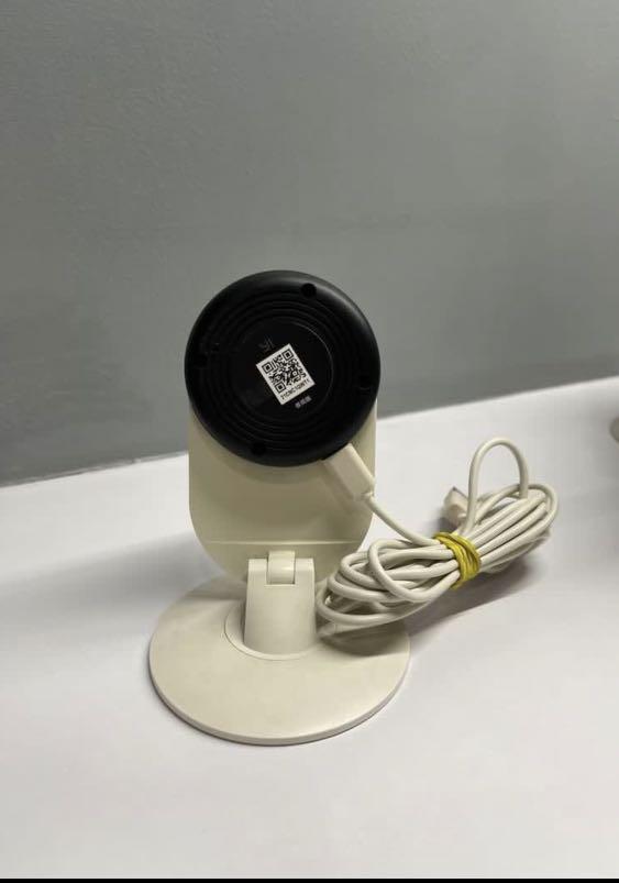 Xiaomi yi home camera (Category: Security Systems & CCTV Cameras) located in Makati City. Submitted by myngshop (Listing ID 1096153072, Image 2). Description: I don’t use it anymore good condition. Doesn’t come with socket (Walang kasama ng socket) as picture .