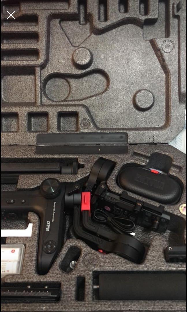 Zhiyun Weebill lab standard package (Category: Gimbals & Stabilizers ) located in Quezon City. Submitted by czgadgets (Listing ID 1096220057, Image 2). Description: weebill lab standard package. halos di nagamit. why? not really compatible with my canon m50. can be traded with dji ronin sc extra accessories…. extra handle and riser no issues really except for the styro box/case. no more box/ no manual (manual is online) no shipping. i recommend m