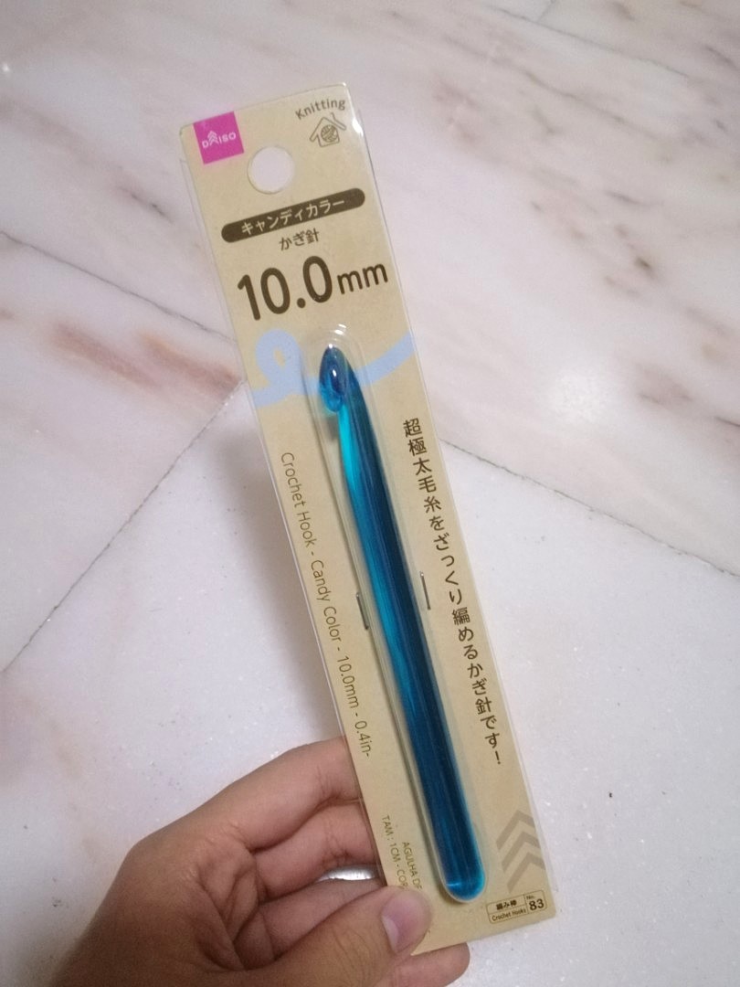 10mm/0.4in crochet hook daiso knitting, Hobbies & Toys, Stationery