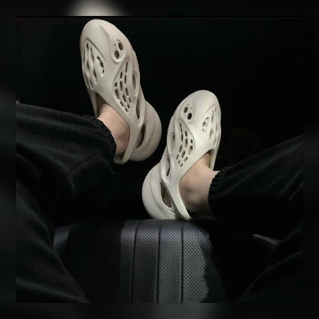 Adidas yeezy sales foam runner womens