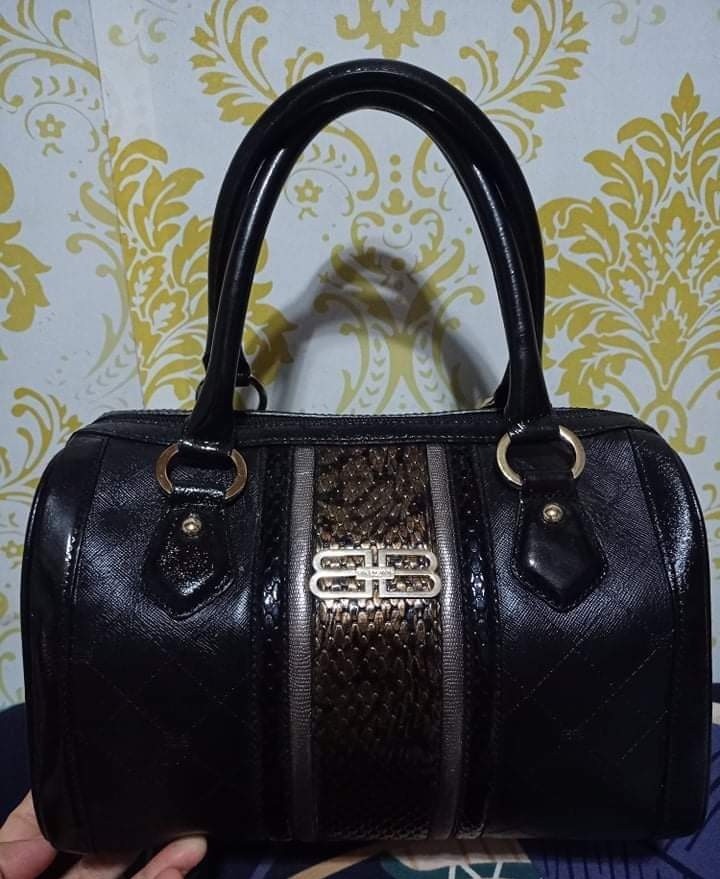 Balenciaga outlet doctors bag