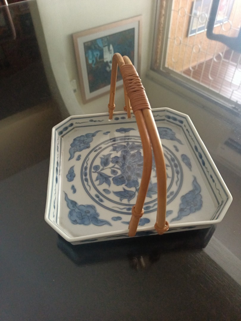 blue and white cake tray home furniture others on carousell