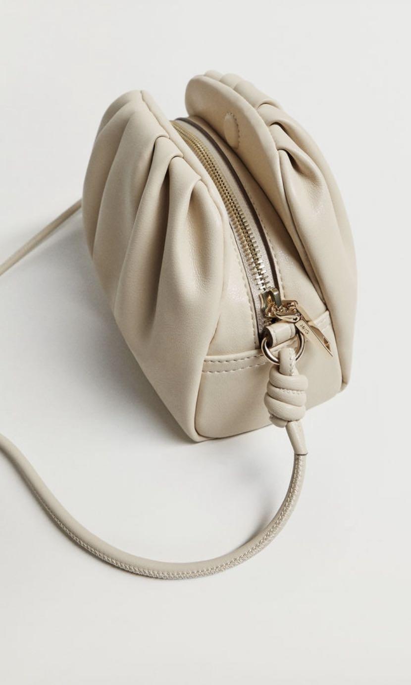 Pleated volume mini store bag