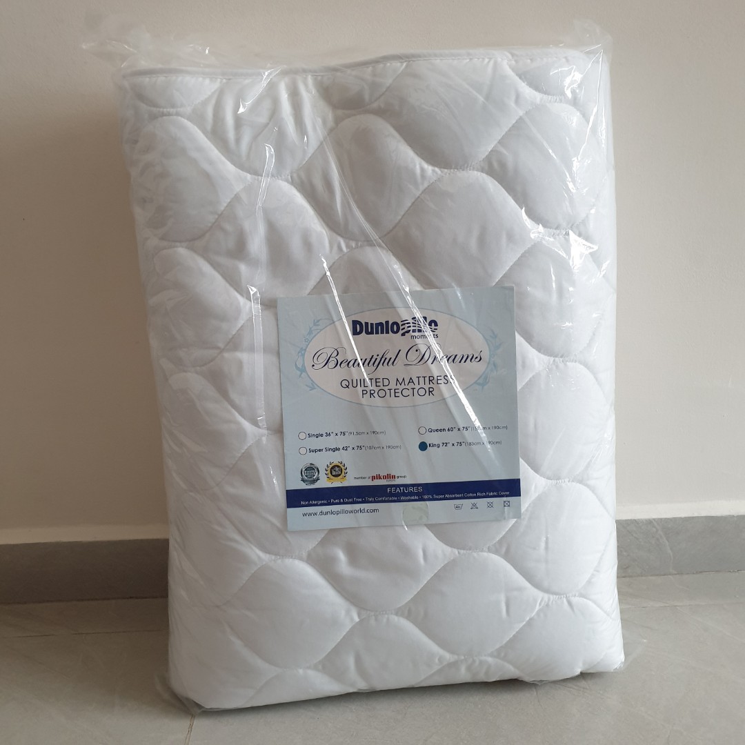Brand New Dunlopillo Quilted Mattress Protector for King Size Bed