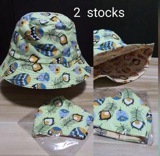 Bucket hat with matching re-usable mask (reversible, adult size M/L)