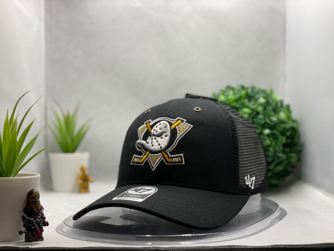Carhartt pirates hat top