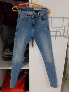 Celana jeans denim h&m 360°  tech Stretch skinny low waist jeans