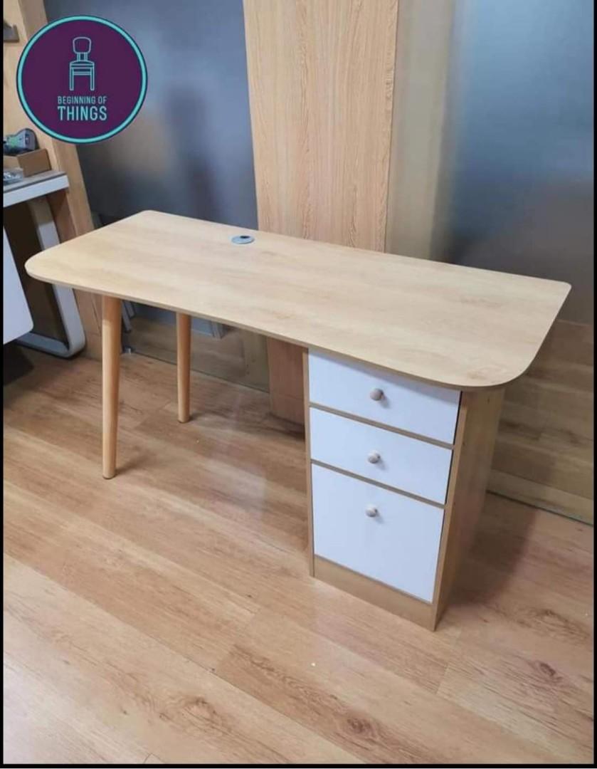 COMPUTER TABLE (Category: Tables & Sets) located in Manila. Submitted by saguittarian06 (Listing ID 1096434232, Image 3). Description: RESELLER PRICE: 1850php COMPUTER TABLE SIZE: 120cm*50cm*73cm COLOR AVAIL: WHITE, WALNUT.