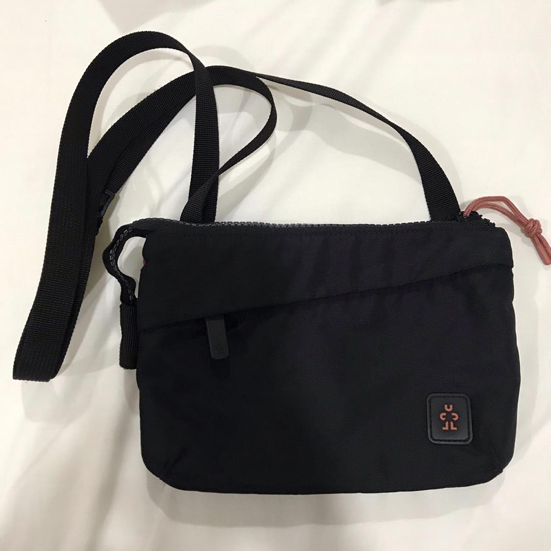 Crumpler Minikin Hip pack, Men's Fashion, Bags, Sling Bags on Carousell