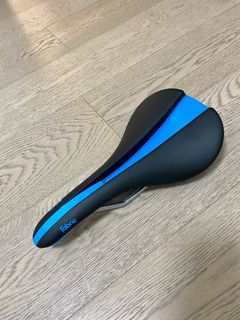 （分類：）位於 。 由 chunkit1980 提交（商品編號 1096424217，圖片 1）。簡介： 。