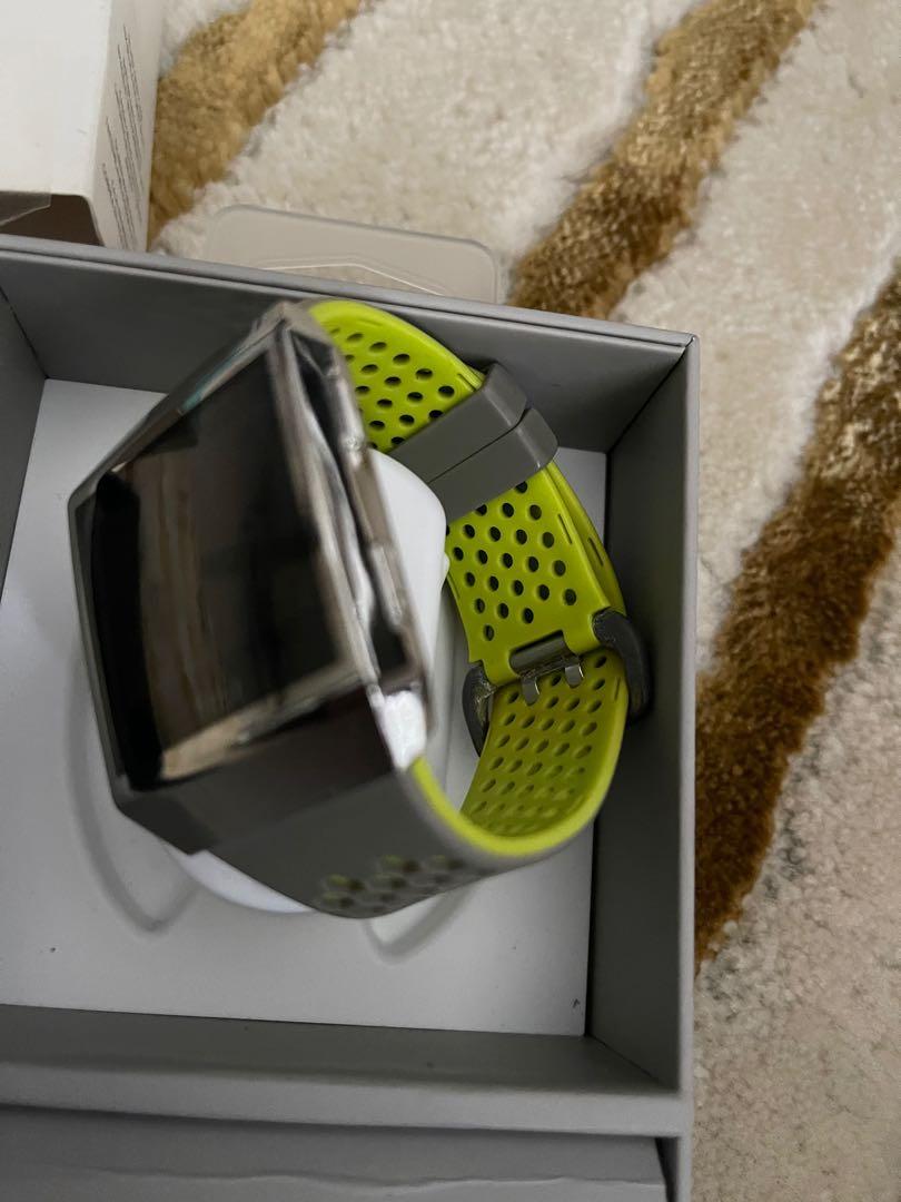 Fitbit ionic adidas version deals