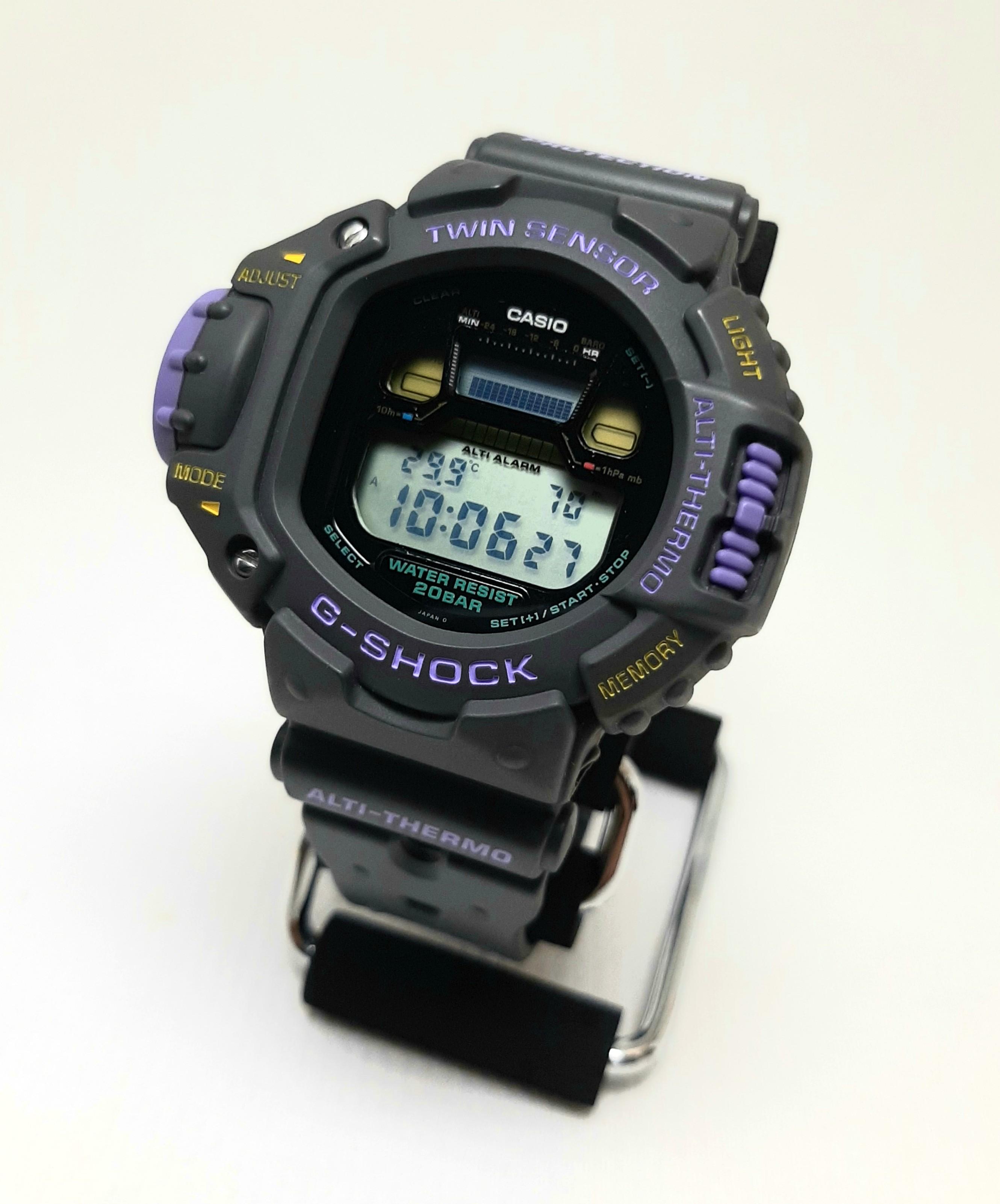 Sold G Shock Skyforce DW6700 Trekking Mountainer Altimeter Barometer Temperature Made In Japan DW 6700 Sky Force Purple Vintage Retro Classic