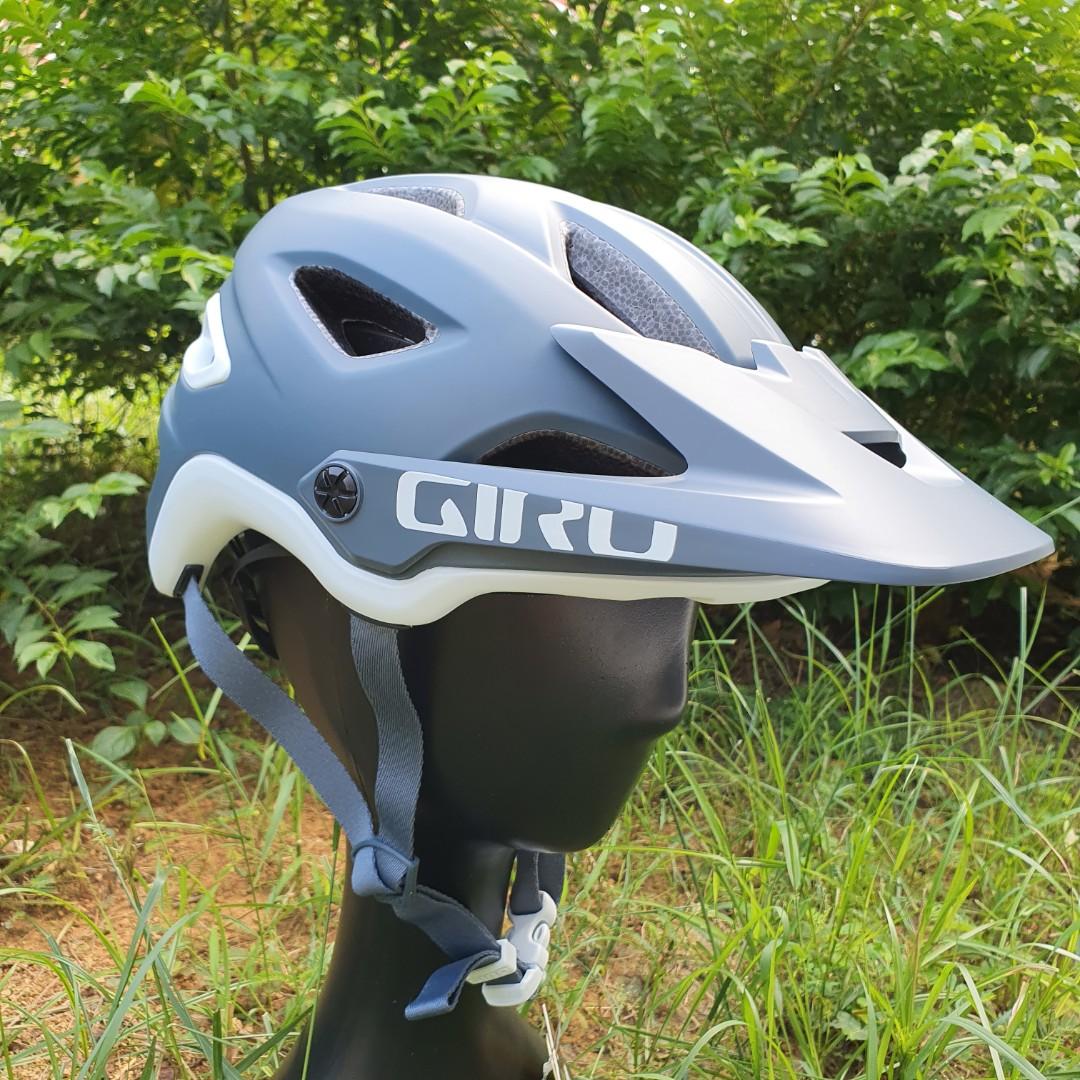 Giro mips montaro hotsell