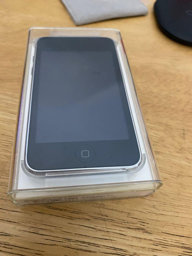 Ipod Touch 3rd Gen 32gb Model Mobile Phones Tablets Others On Carousell