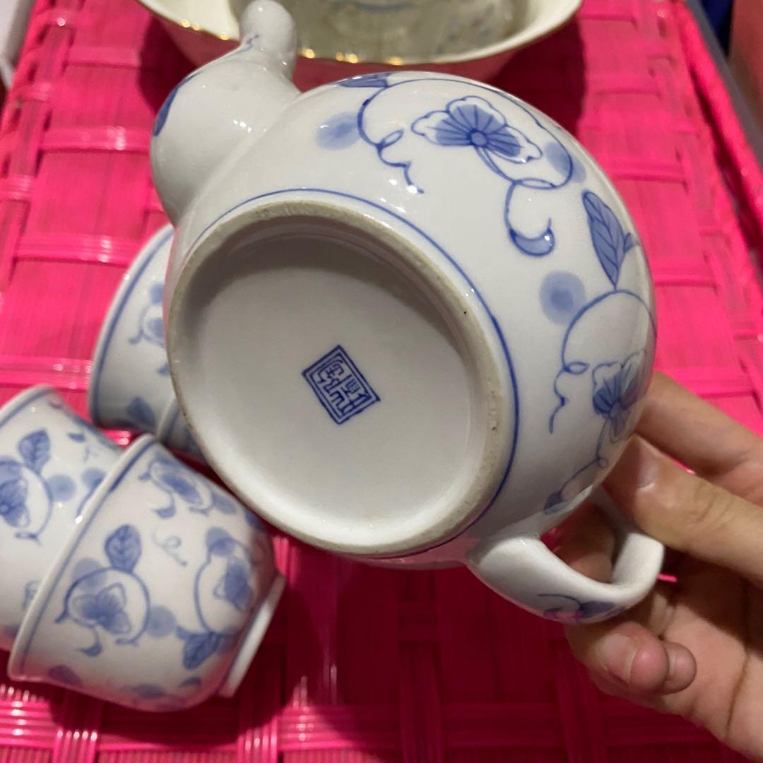 Japanese Chinese Tea Set (Category: Coffee & Tea Tableware) located in Quezon City. Submitted by kb0030 (Listing ID 1096405790, Image 3). Description: Selling as set! Inclusions: 1 tea pot 5 pcs tea cups .