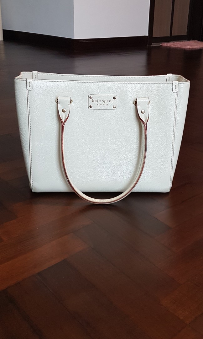Kate Spade quinn leather bag in wellesly porcelain white Women s Fashion Bags Wallets Tote Bags on Carousell
